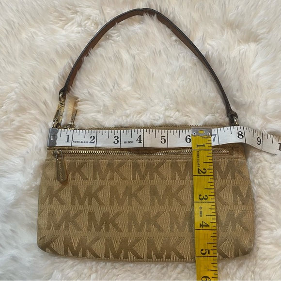 Michael Michael Kors Signature Monogram Wristlet Wallet Purse - Picture 12 of 12